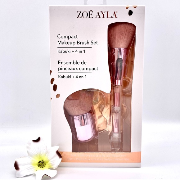 NIB Zoë Ayla 1 Kabuki + 4-in-1 brush Set - Picture 4 of 15